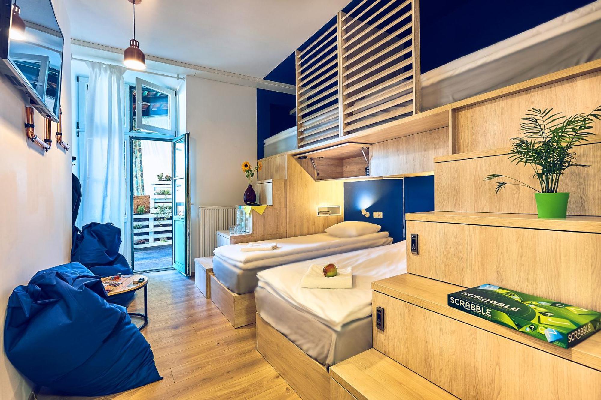 Quadruple Room Private Bathroom